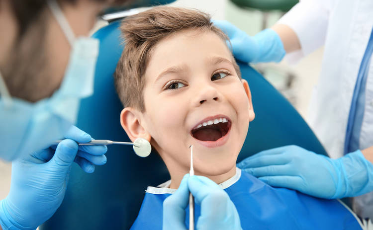 Зачем детям нужна профессиональная чистка зубов?