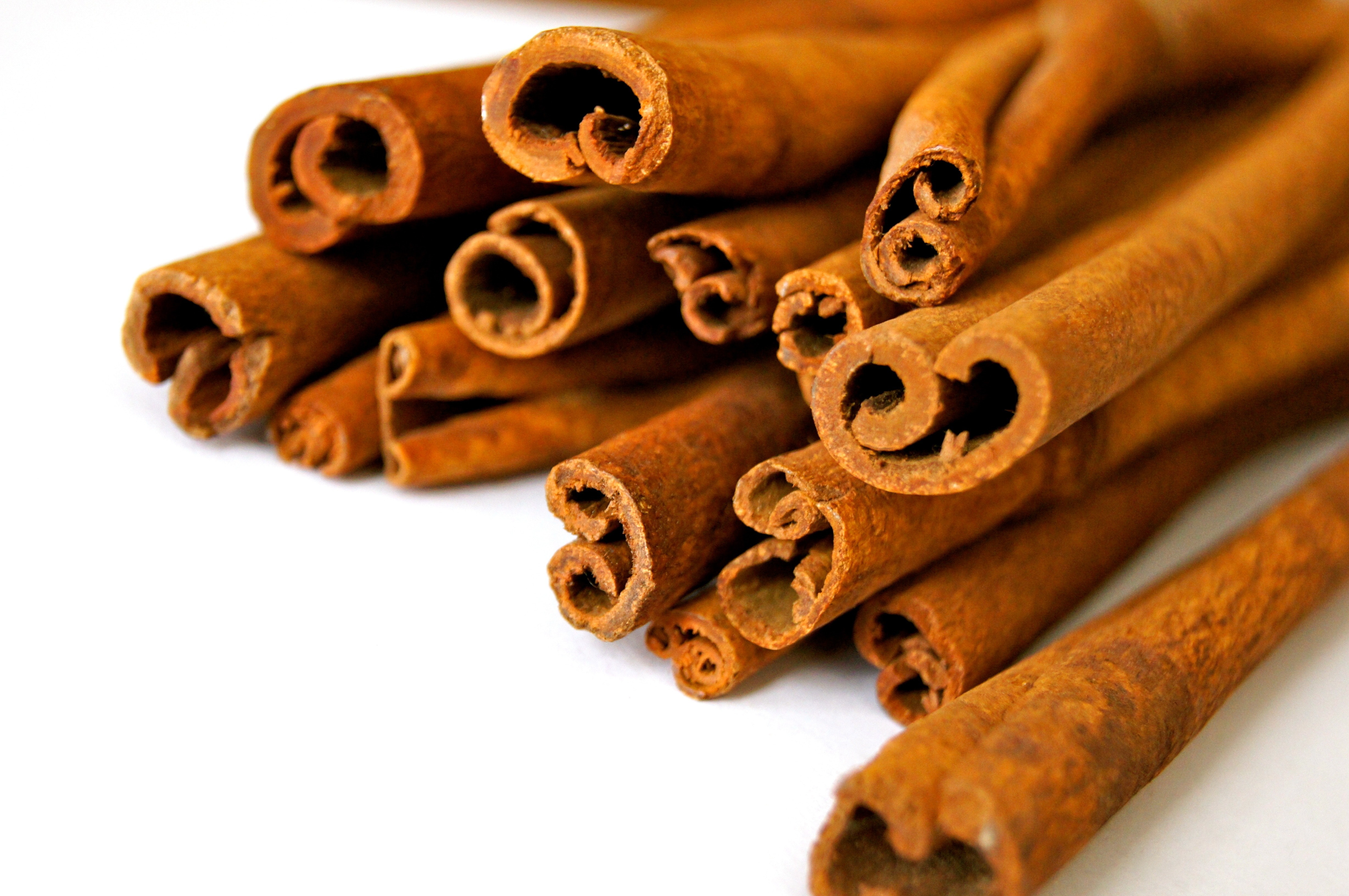 brown-cinnamon-cinnamon-sticks-71128