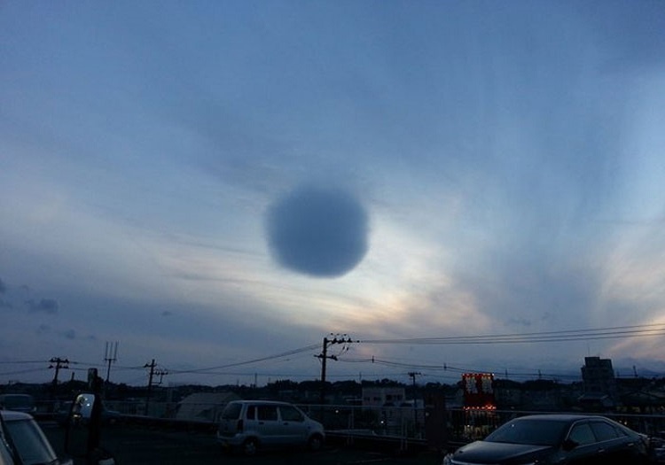 v-yaponii-zametili-unikalnoe-sfericheskoe-oblako-foto
